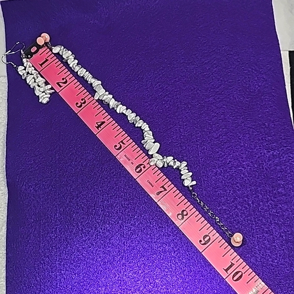 Natural Howlite Stone Bracelet with Matching Dangle Earrings - Picture 4 of 4